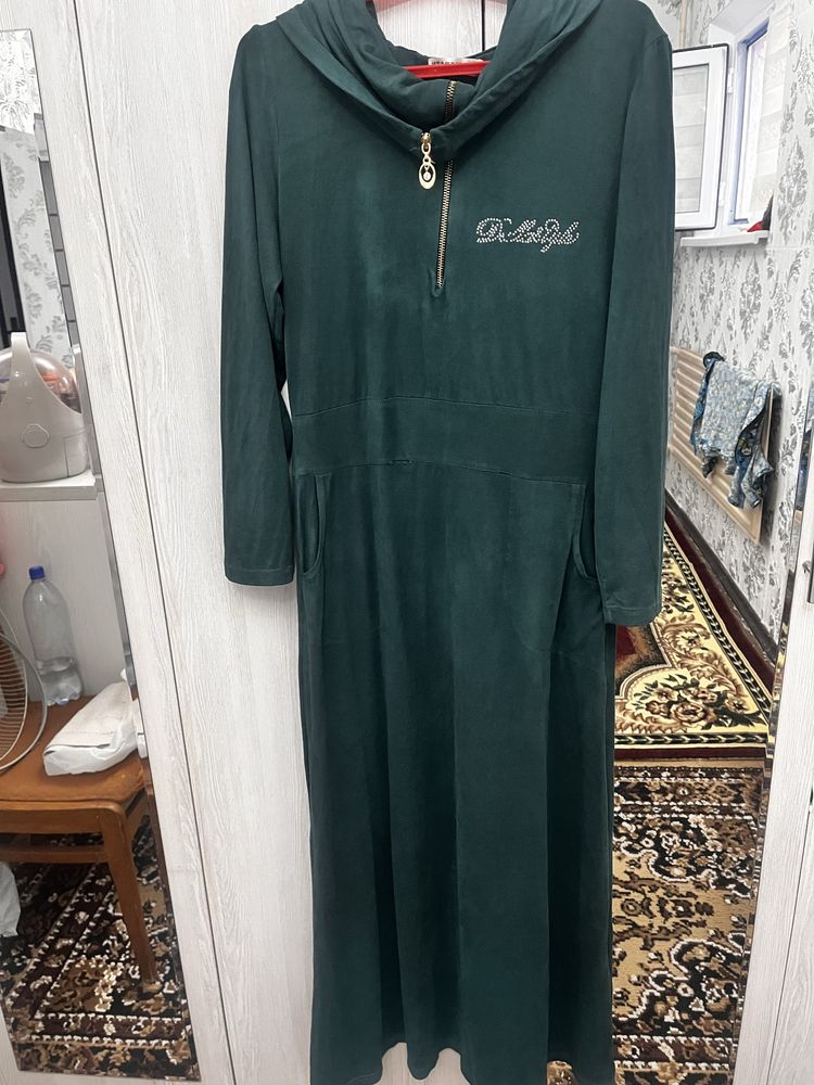 Платье длинное зеленное