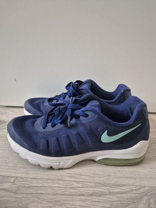 Nike air max invigor
