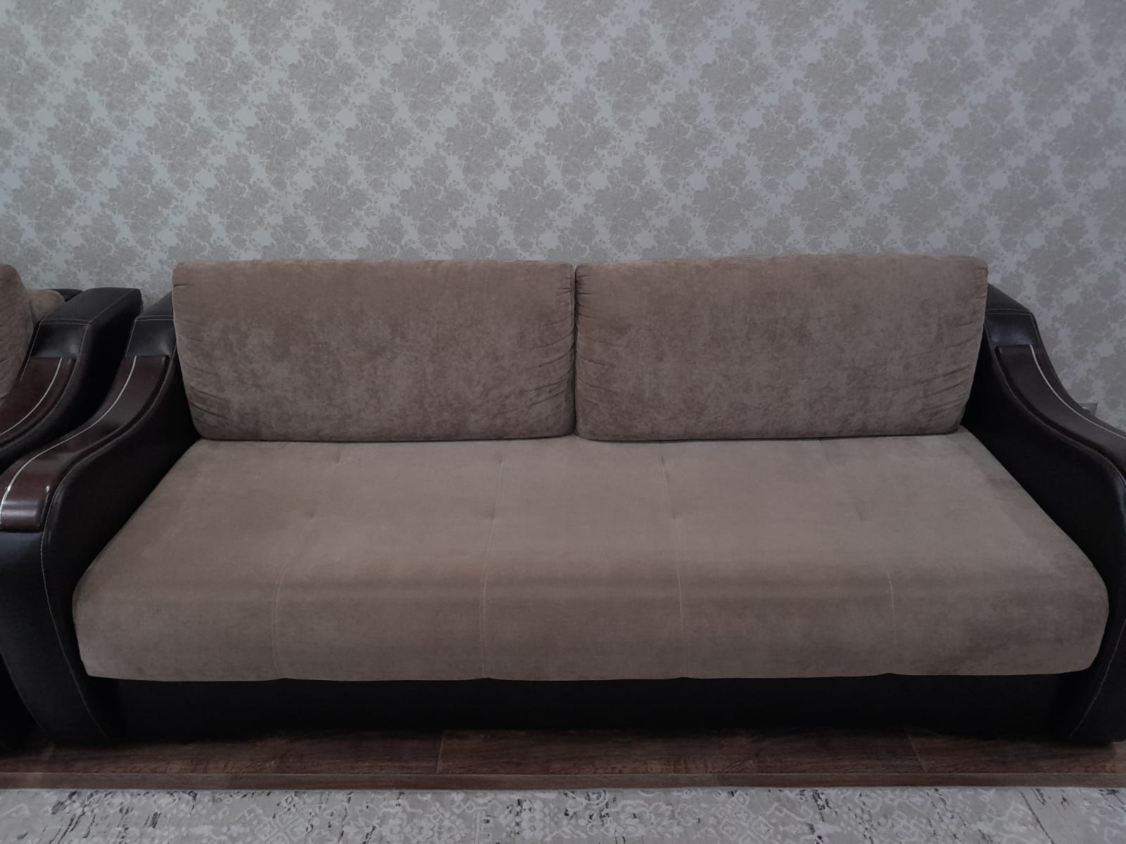 продам АБСОЛЮТНО НОВЫЙ диван с креслом