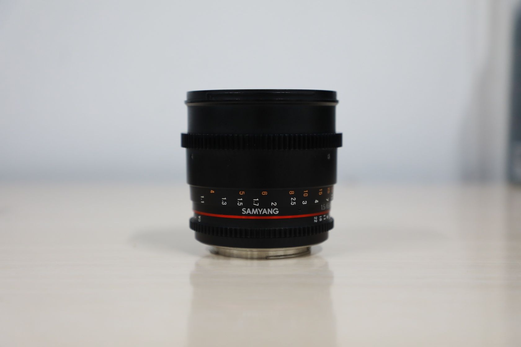 Blackmagic 6K + 2 ta obektiv