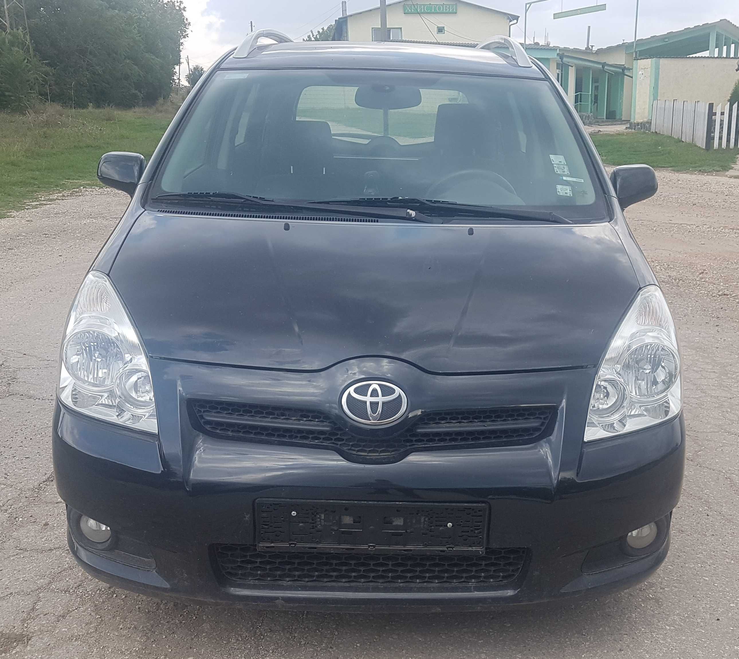 Toyota Corolla Verso 2.2 D4D на части Тойота Корола Версо на части