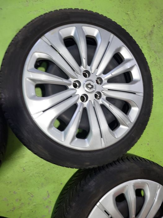 20 5x114.3 Renault Метални джанти с тасове 5х114.3