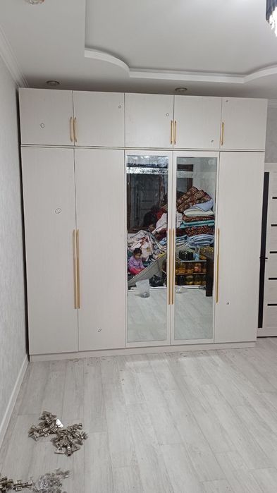 Shkaf sotiladi dastafka ustanovka bepul