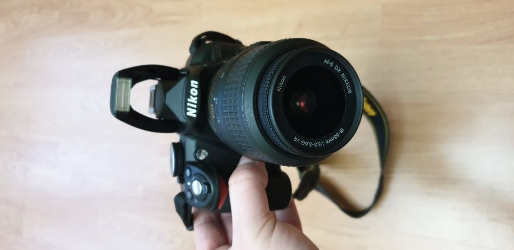 Nikon D3100 Kit cu obiectiv 18-55mm VR