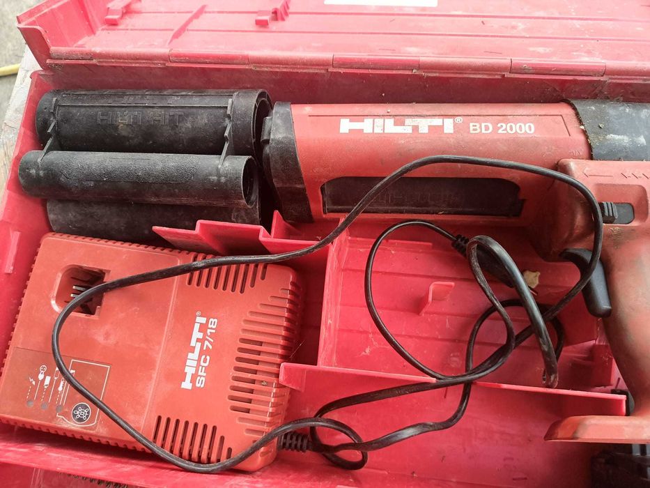 Pistol silicon cu acumulator