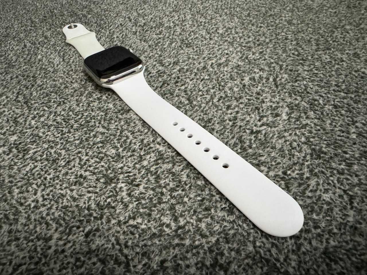  Apple / Watch 8 45 / Silver / Stainless Steel / Cellular / 94%