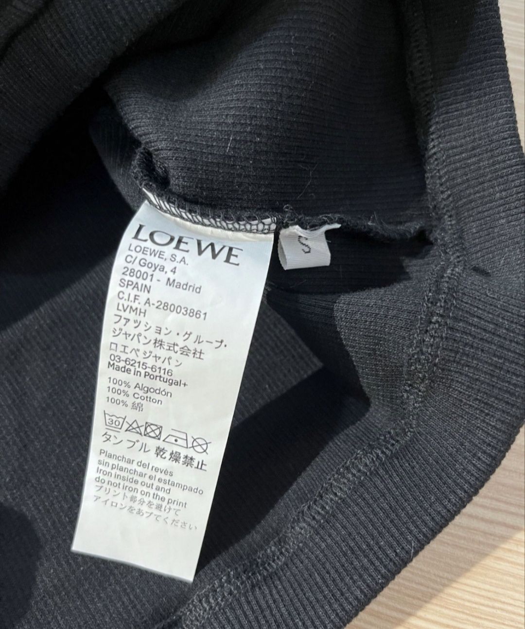 Top scurt loewe alb/negru