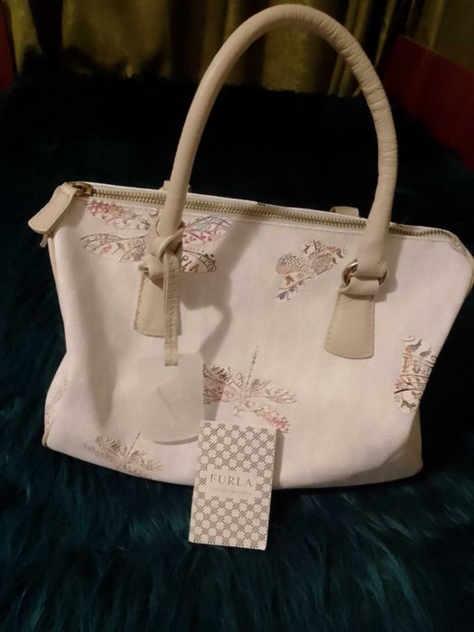 Чанта FURLA бежова