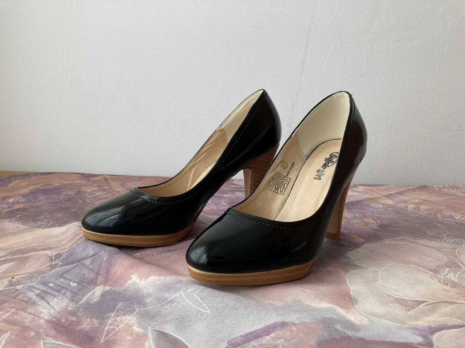 Pantofi Buffalo girl negri noi
