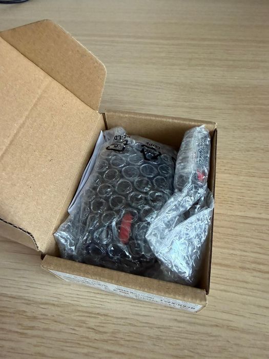 Vând Mouse LENOVO (model: mobtc9la) bluethooth (laser)