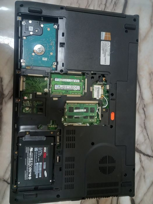 Лаптоп Acer V3-772G 17.3 Intel Core I7-4702МQ 16gb GeForce GTX 760M