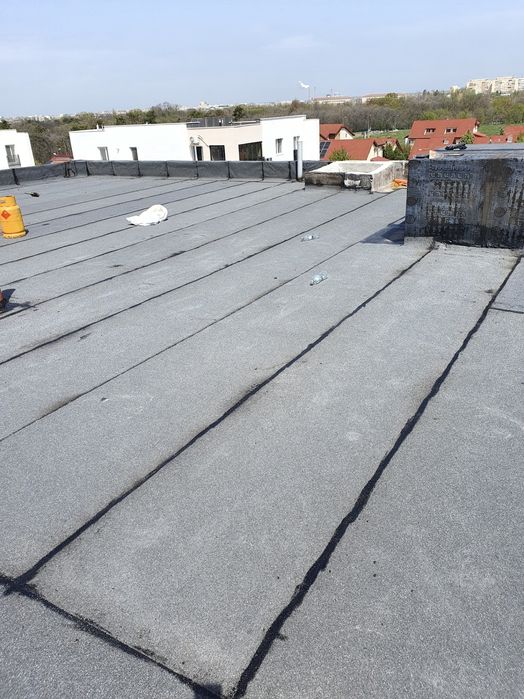 Hidroizolații  / terase  / izolații  / reparații acoperișuri