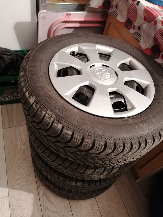 Vind 4 roti cu anvelope iarnaM+S 185/65/14  dot 2022