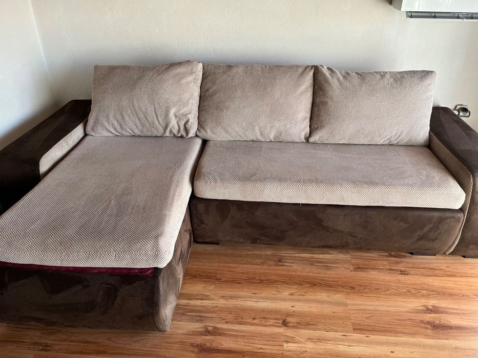 Разтегателен диван