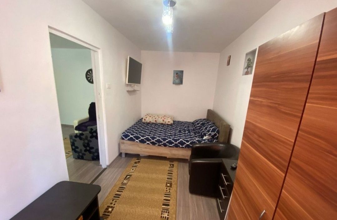 Închiriez apartament etaj 9/10 strada mercur