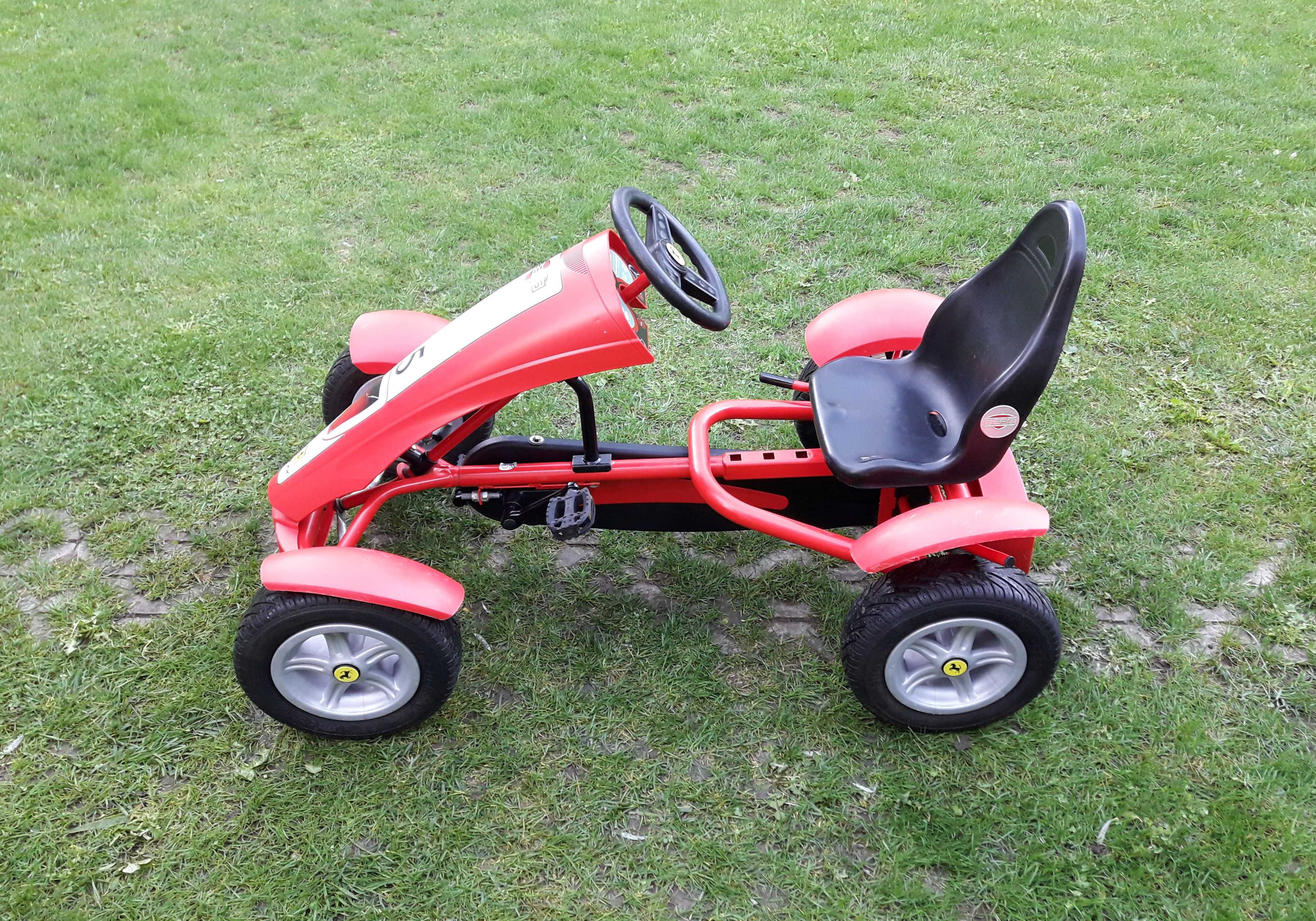 Cart (Kart) cu pedale copii/adulți BERG Ferrari Racer - roșu