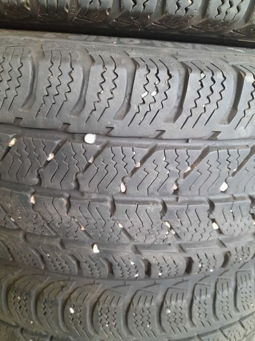 Продава джанти с гуми 205 65 16С за Опел Виваро,Рено Трафик,Нисан