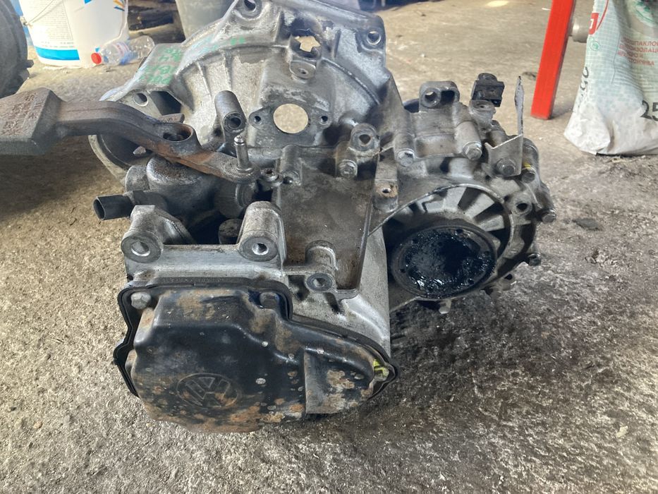 Vw polo seat ibiza 1.4tdi 2014 година 5 скорости Скоростна Кутия