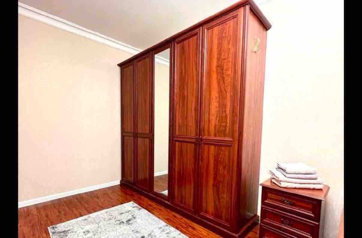 Продаётся 2-х комнатная квартира 65м2 ц1 орентир street 77