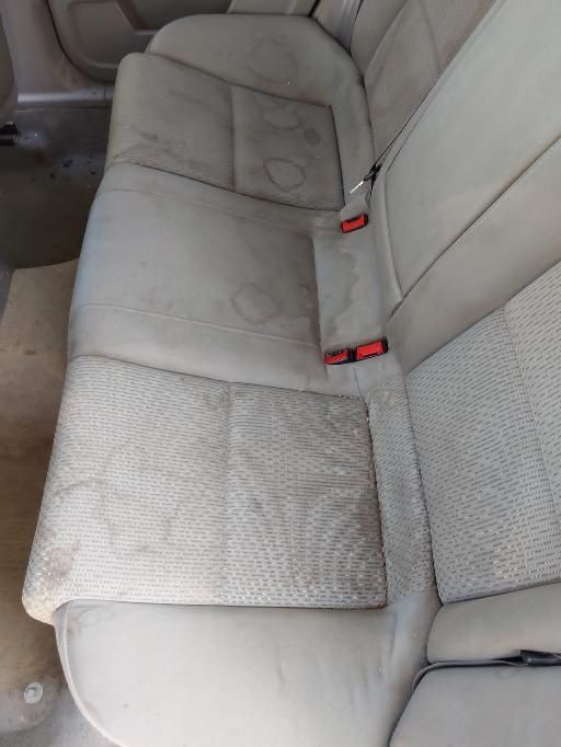 Închiriez aspirator profesional injecție extracție