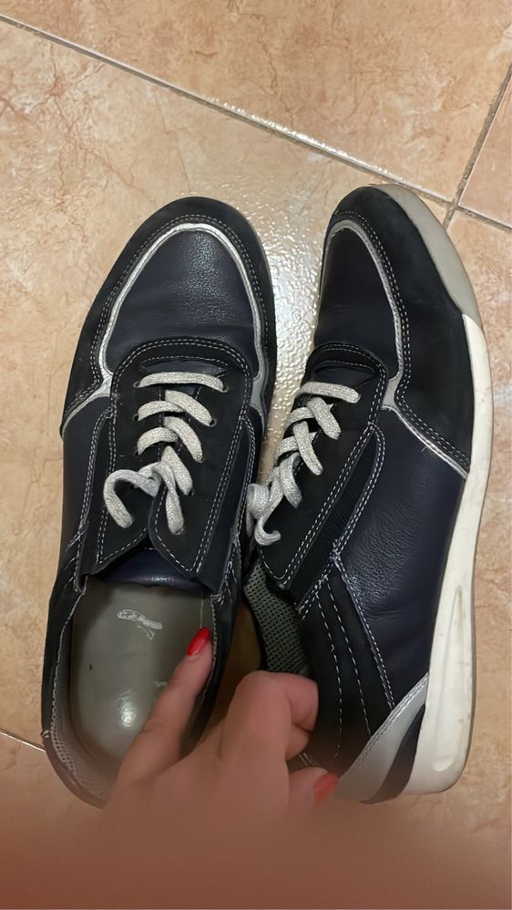 Дамски маратонки 40н