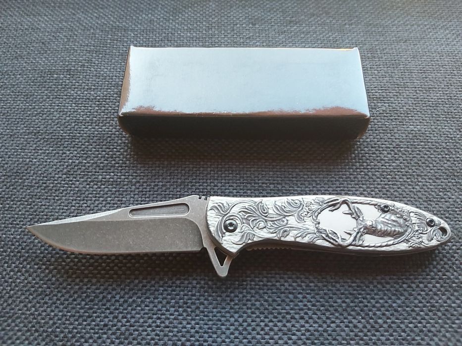 Джобен сгъваем нож с гравирана дръжка елен,2952