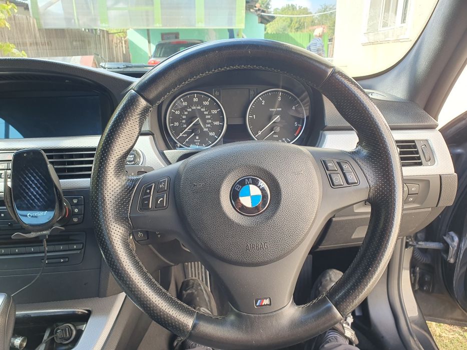 Dezmembrez Bmw E90