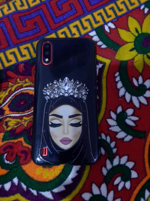 Самсунг а01 нармални ишлаб дурубди