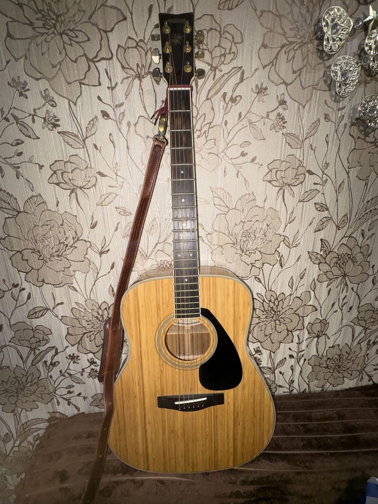 Yamaha FG-B1N Акустична Китара