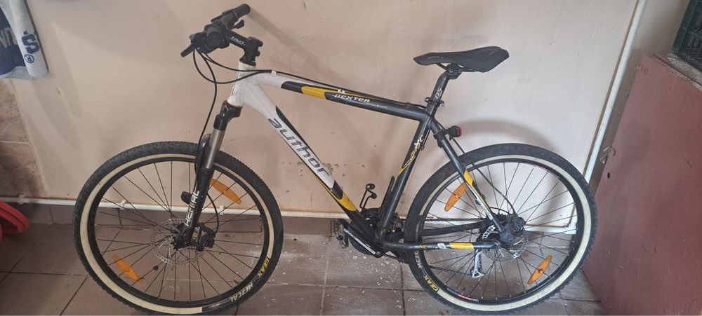 bicicleta MTB author