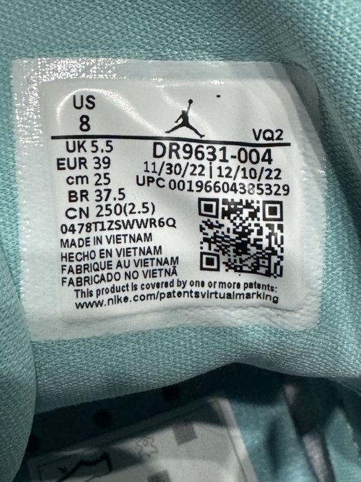 NIKE Jordan Wmns Jumpman Two Trey 39 номер