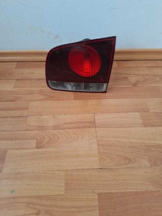 Stop dreapta pe haion VW Touareg 7L fumuriu Stop original