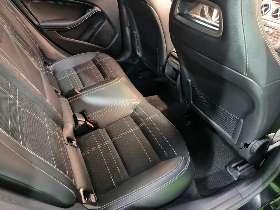 Vând Mercedes CLA 220d
