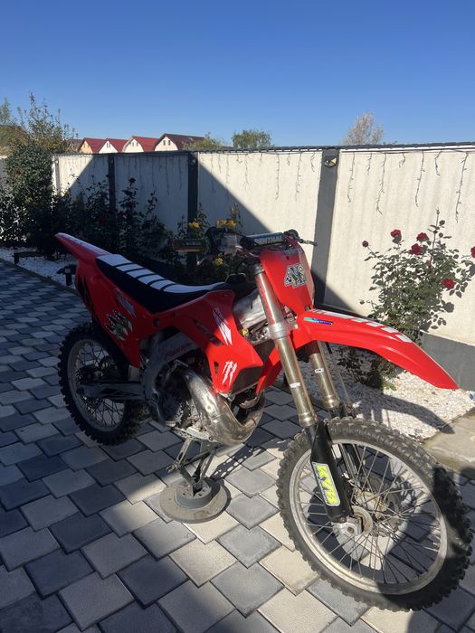 Vand Honda cr 250 sau schimb cu bmw e 46