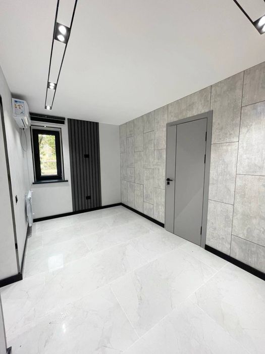 Чиланзар 1 Квартал Ориенти Адидас Продается Нежилой