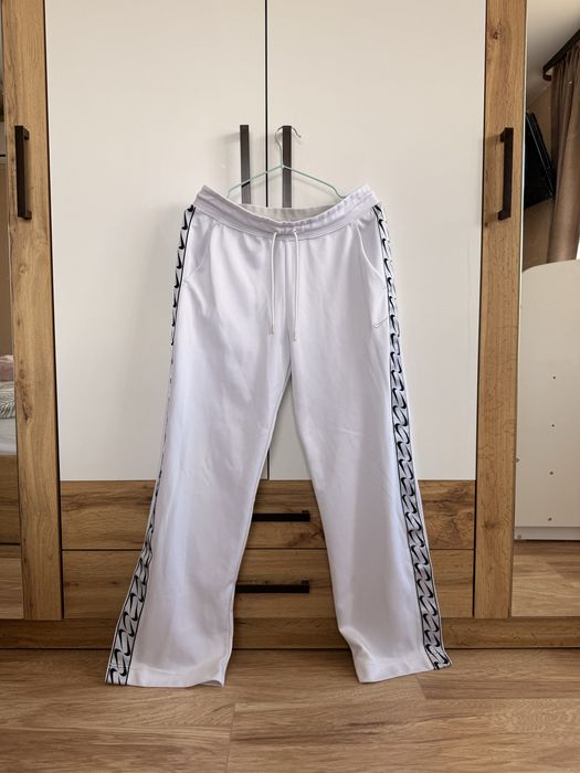 Дамски дрехи GUESS, Calvin klein, nike, bershka