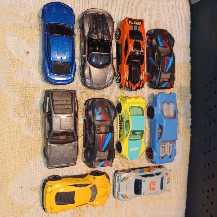 Lor 10 machete diverse