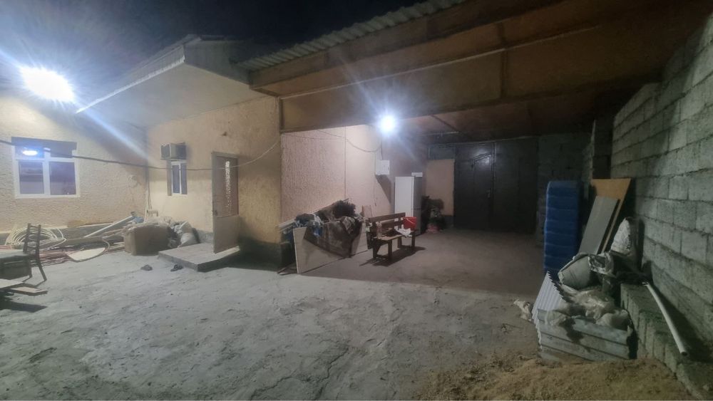 Hovli sotiladi holati yaxshi adres motrid city