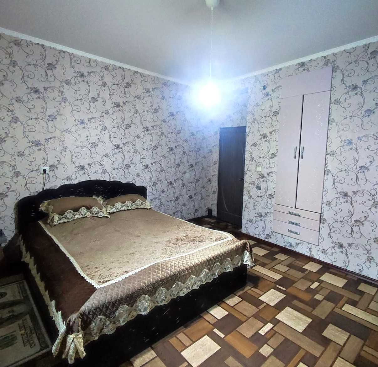 Продаю 3х комн. квартиру в центре, в кирпич. доме по ул. Аль-Фараби.