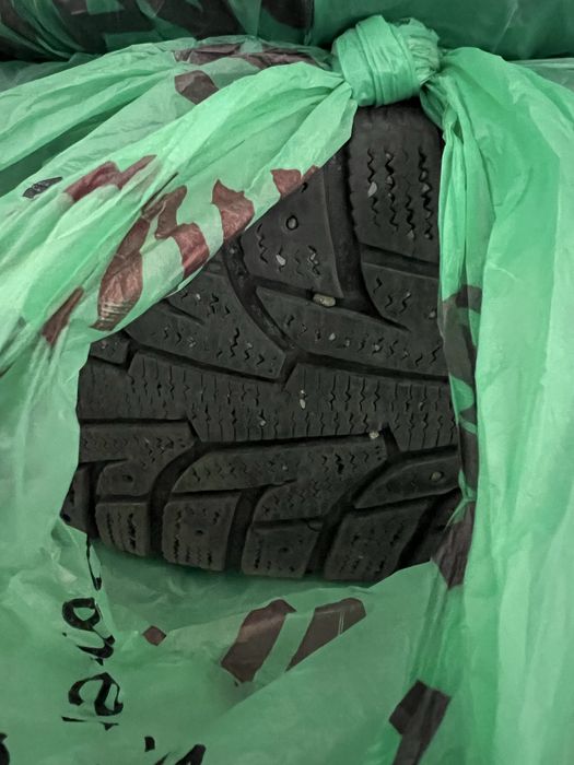 215/55/17 шипи бу