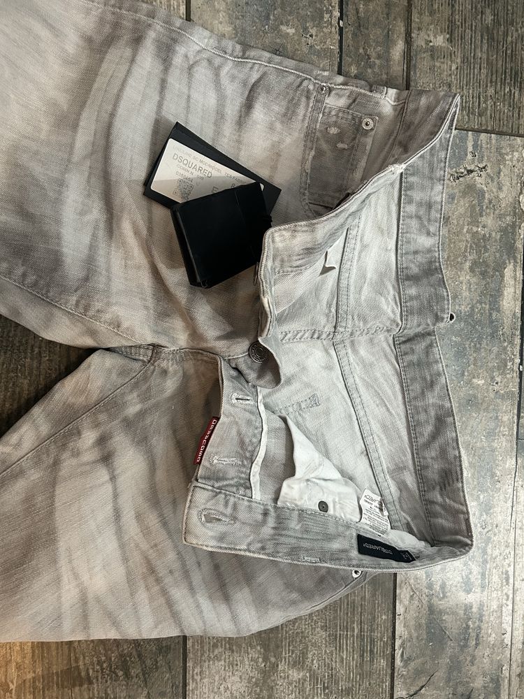 Blugi originali Dsquared marime 31/32 barbati