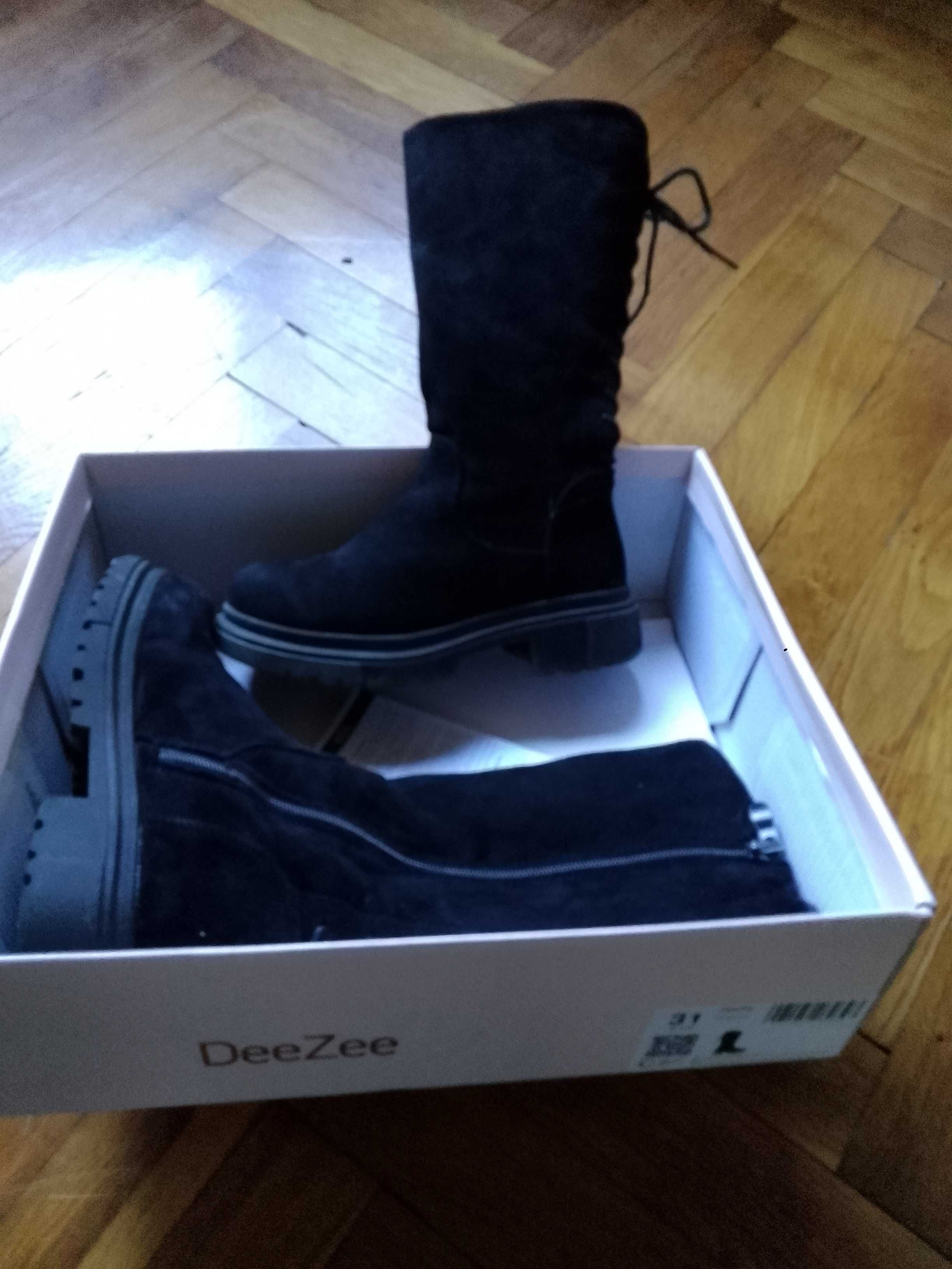 Високи велурени ботуши на DeeZee ,, р-р 31,черни.