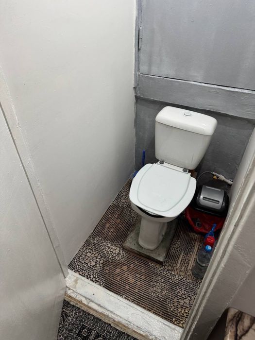 Kvartira Sotiladi 1 xonalik 2 xona qilingan 1-etaj Feruza -1 massivida