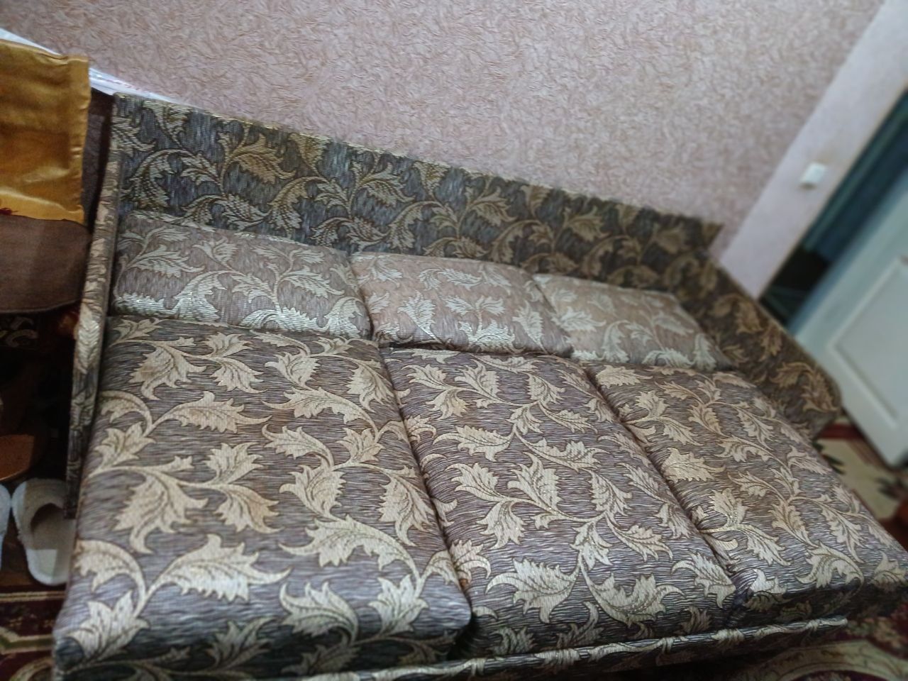 Продается раздвижной диван