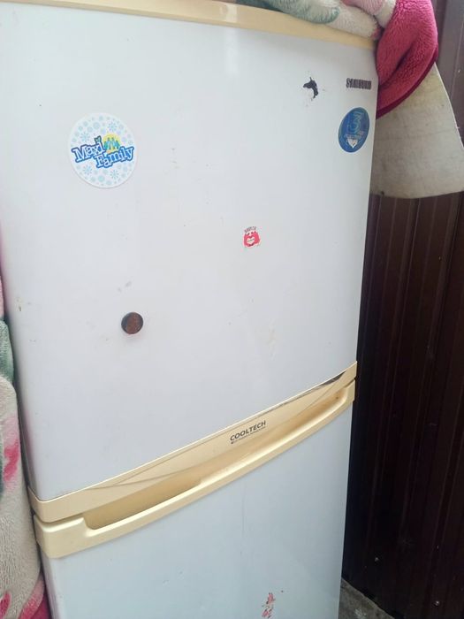 Продаю холодильник