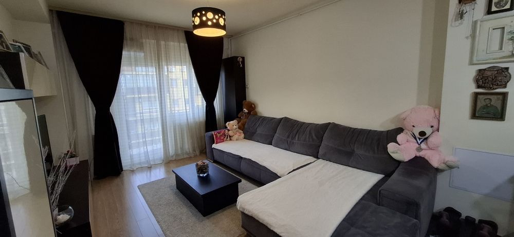 Vand Apartament 2 camere mobilat-utilat  pozitie excelenta