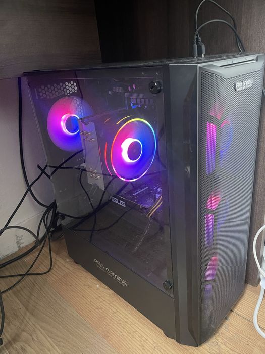 Vand Pc Gaming | Citeste descrierea