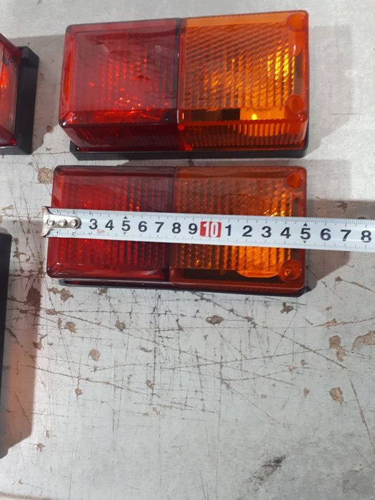 Lampi spate tractor, universale
