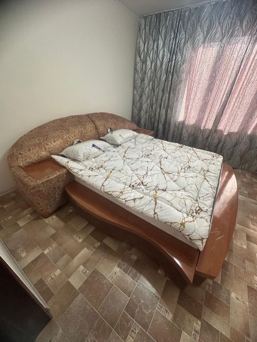 Продам кроваьь в отдичном состоянии без матрасп