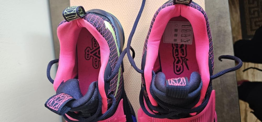 Мъжки маратонки 42 номер